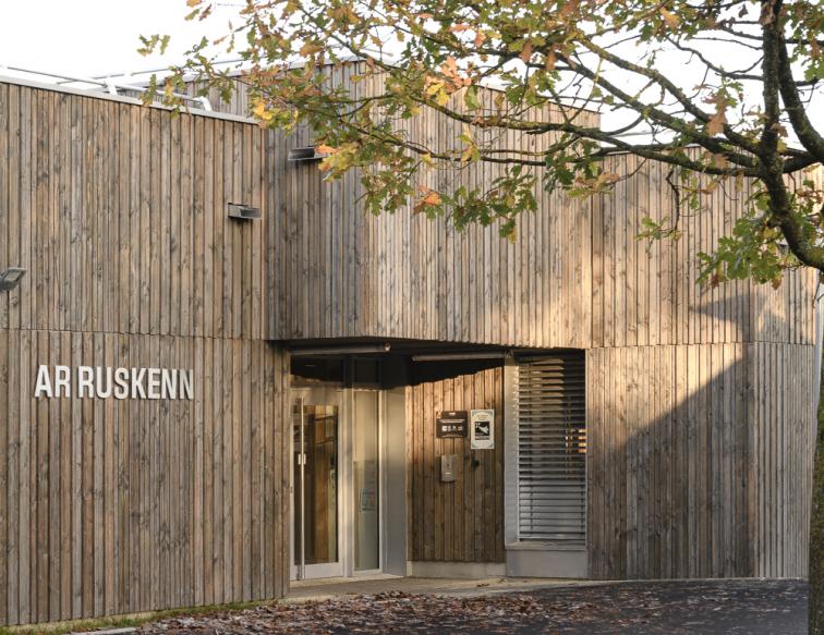 Vitré accueil périscolaire cf architecture terre crue bois écologie construction ar ruskenn