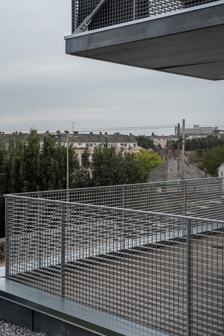 architecture mayenne 53 pays de la loire immeuble mixte double peau terrasse quartier ferrie