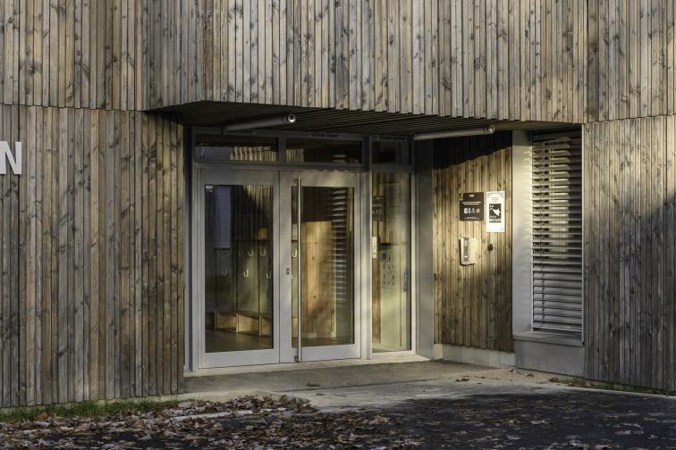 Vitré accueil périscolaire cf architecture terre crue bois écologie construction ar ruskenn