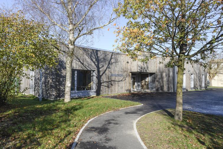 Vitré accueil périscolaire cf architecture terre crue bois écologie construction ar ruskenn