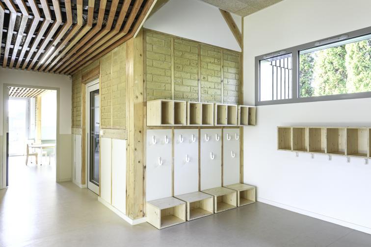 Vitré accueil périscolaire cf architecture terre crue bois écologie construction ar ruskenn