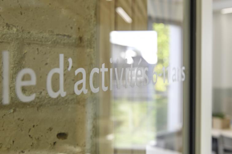 Vitré accueil périscolaire cf architecture terre crue bois écologie construction ar ruskenn