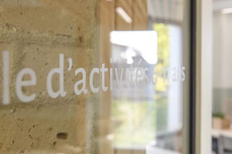 Vitré accueil périscolaire cf architecture terre crue bois écologie construction ar ruskenn