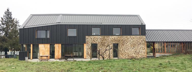 ossature bois extesnion réhabilitation bardage metallaique architecture 35