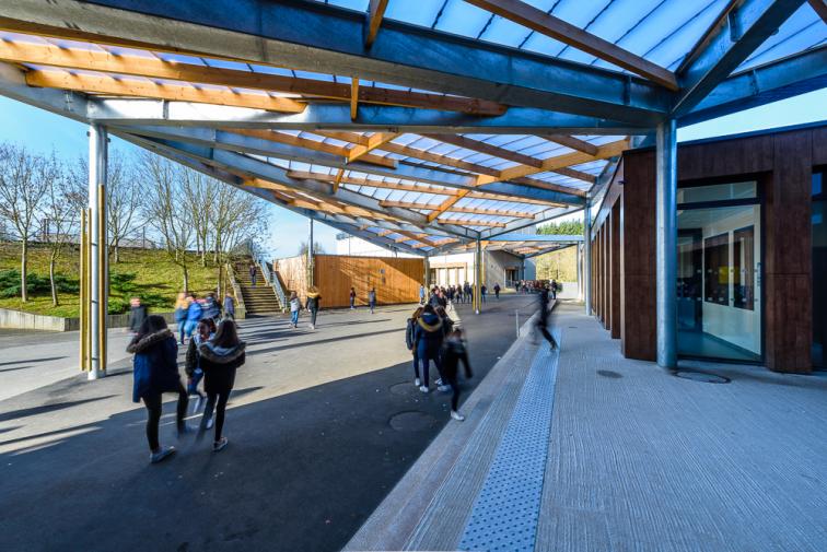 ossature bois architecture 53 college préau polycarbonate