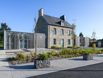 Bourgvallées mairie rénovation extension cf.architecture